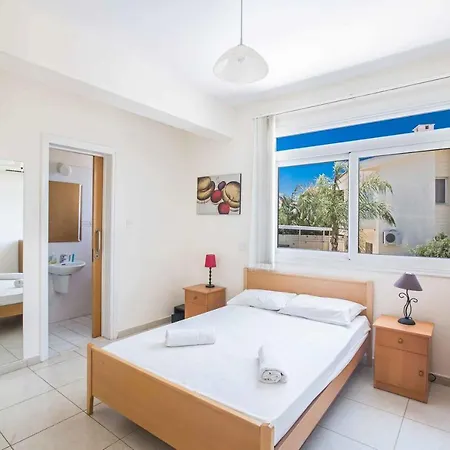 Delfini 27 Villa Protarász